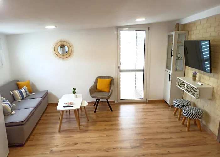 Renovated Loft Near The Center