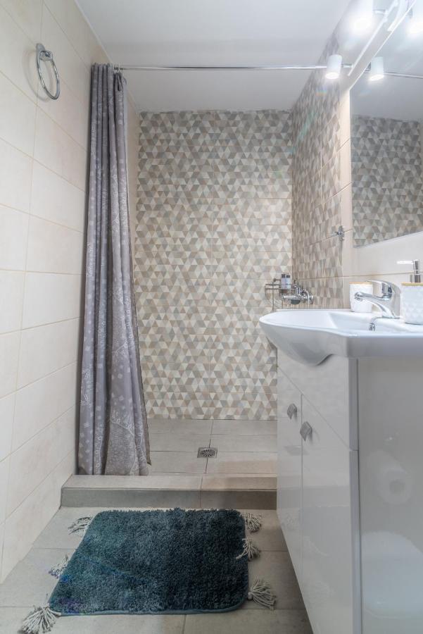 Renovated Loft Near The Center *