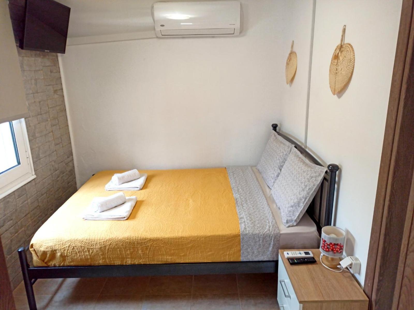 Renovated Loft Near The Center * Héraklion