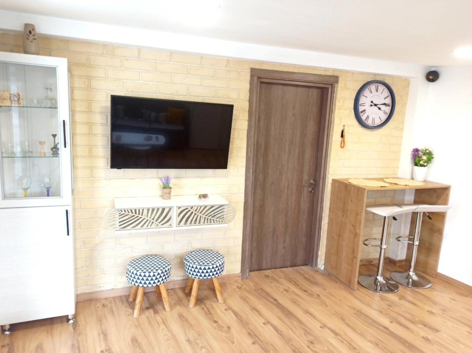 Renovated Loft Near The Center *